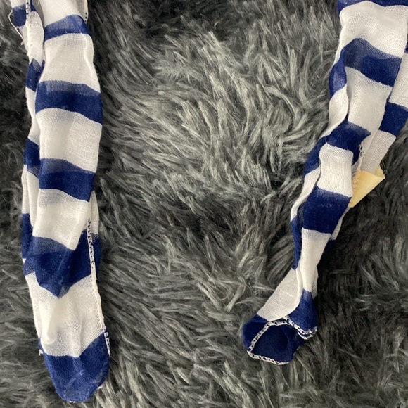 Sheer white and navy striped scarf - Picture 4 of 17